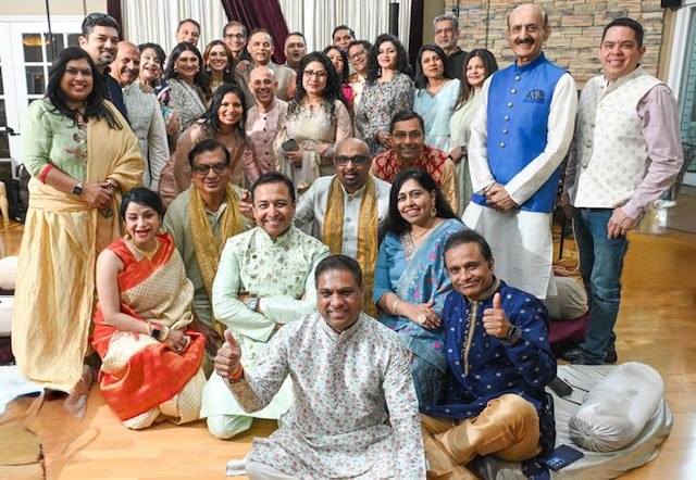 Rang-e-Mohabbat artists group photo after live performance