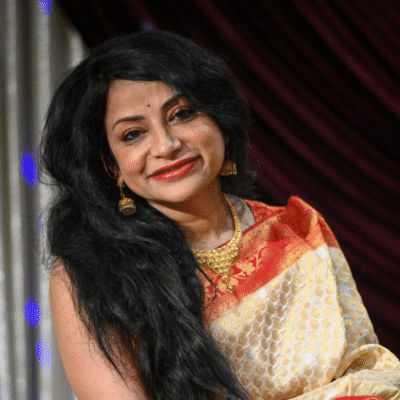 Rang-e-Mohabbat female artist traditional attire portrait