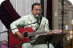 Rang-e-Mohabbat guitarist performing acoustic music