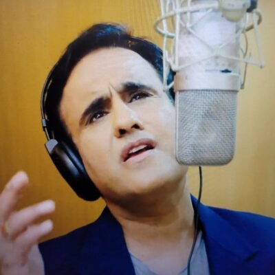 Rang-e-Mohabbat male singer performing emotional ghazal