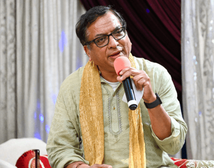 Male vocalist singing emotionally on stage – Rang-E-Mohabbat